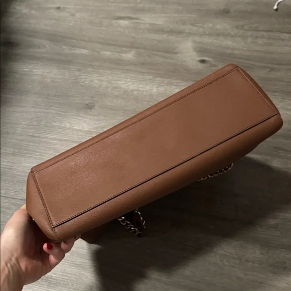 Michael Kors Susannah Large Leather Tote Bag — Luggage Brown - Picture 9 of 14